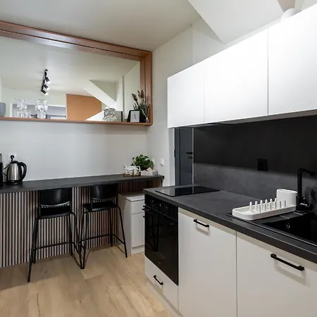 Center Gem - 5 Guests Apartman