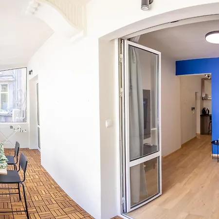 Center Gem - 5 Guests Варна